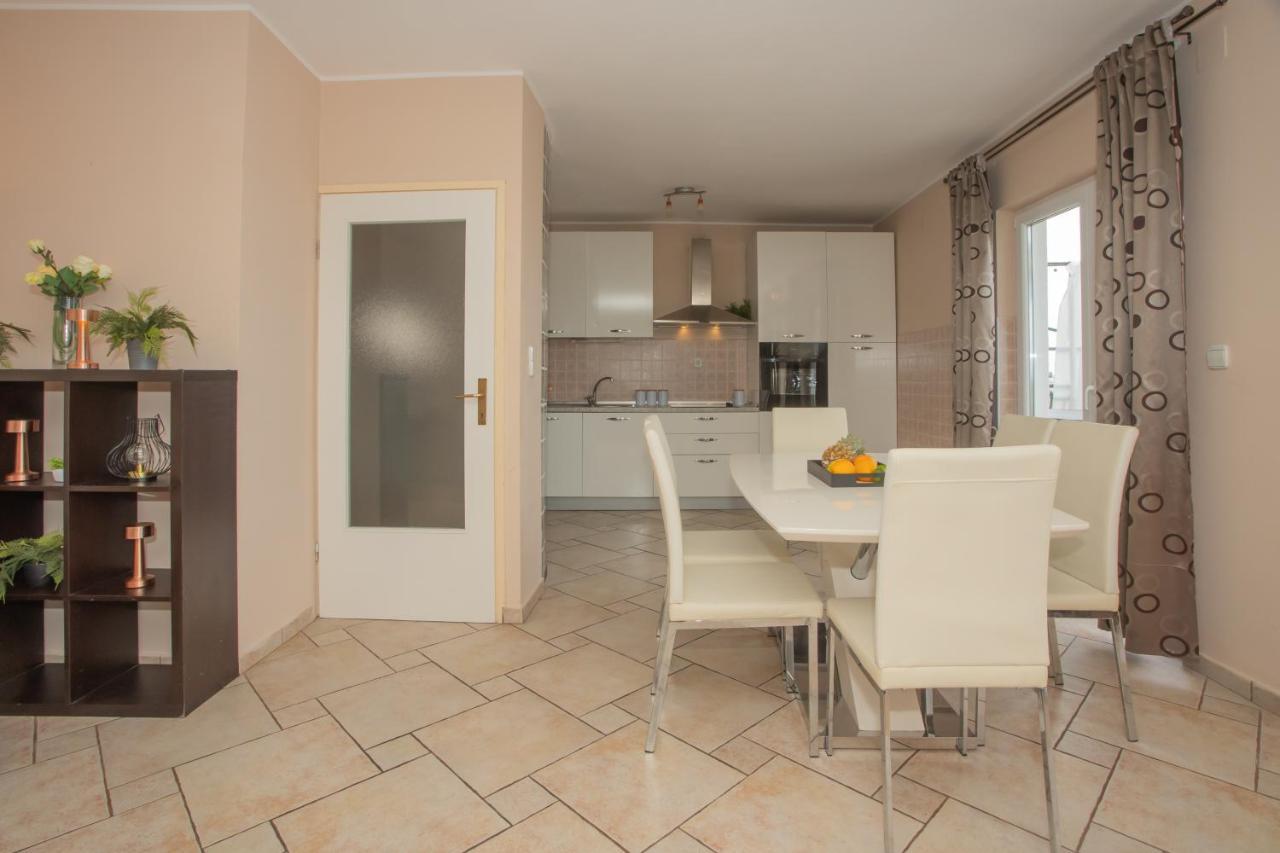 Apartment Mozart Шибеник Екстер'єр фото