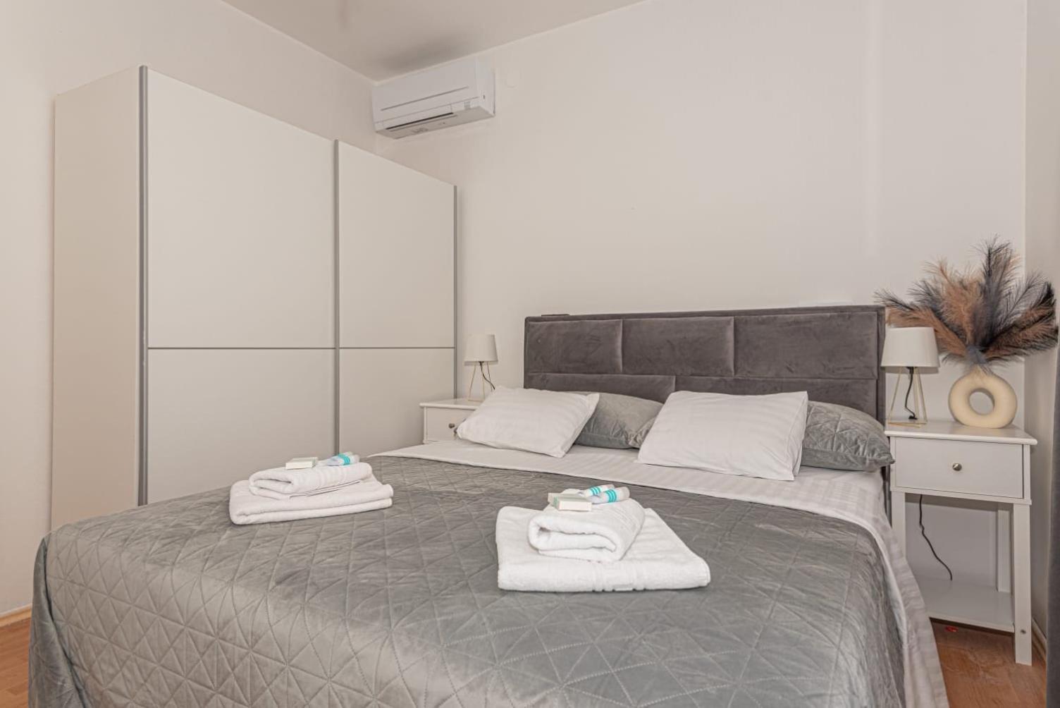 Apartment Mozart Шибеник Екстер'єр фото